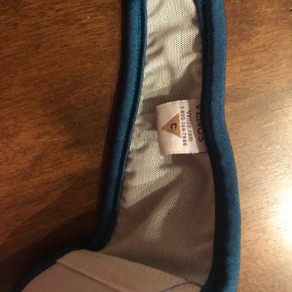 Venus bikini top - Picture 2 of 3